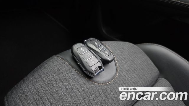 Peugeot 3008 2019 — photo 18