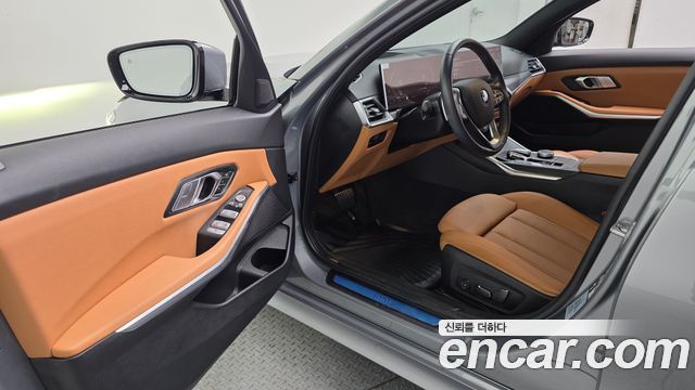 BMW 3-Series 2024 — photo 10