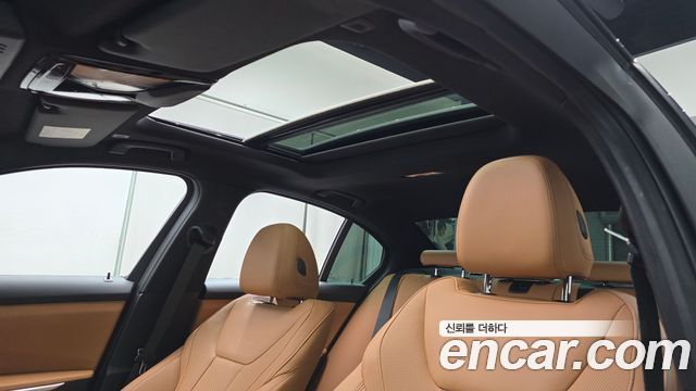 BMW 3-Series 2024 — photo 20