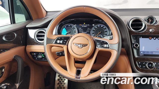Bentley Bentayga 2017 — photo 13