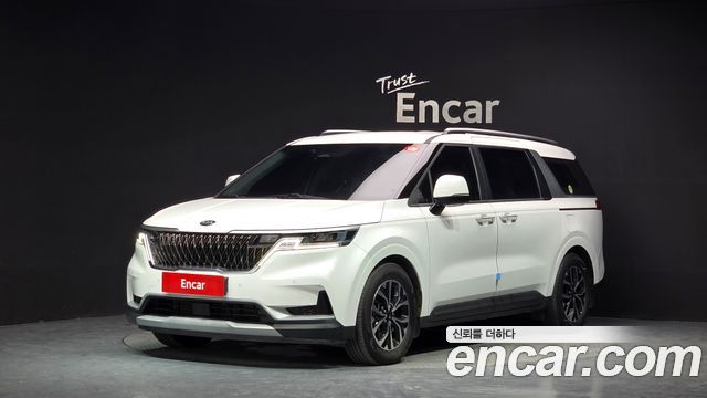 Kia Canival 2021 — photo 1