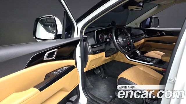 Kia Canival 2021 — photo 13