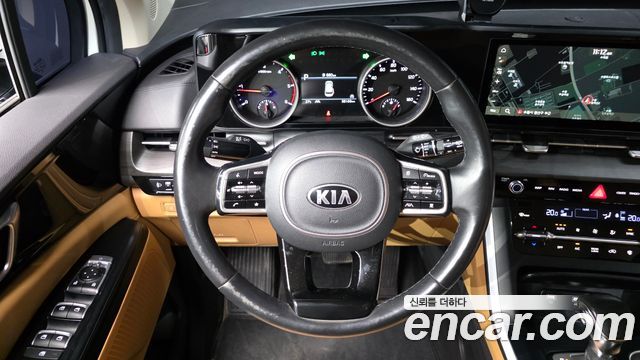 Kia Canival 2021 — photo 20