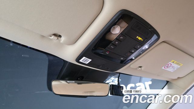 Kia Canival 2021 — photo 25