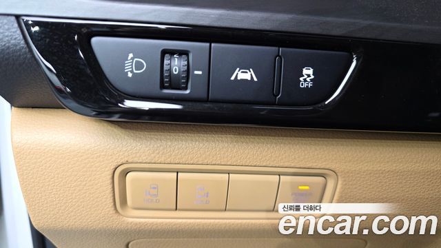 Kia Canival 2021 — photo 26