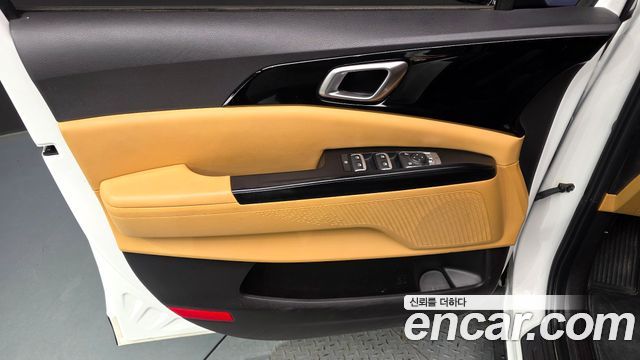 Kia Canival 2021 — photo 15