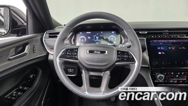Jeep Cherokee 2023 — photo 12
