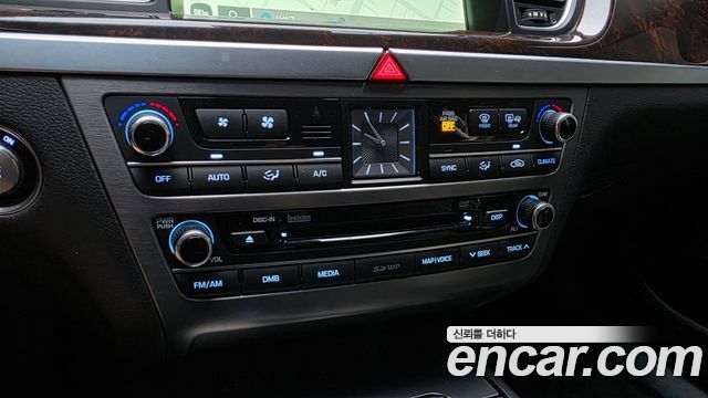 Hyundai Genesis 2016 — photo 16