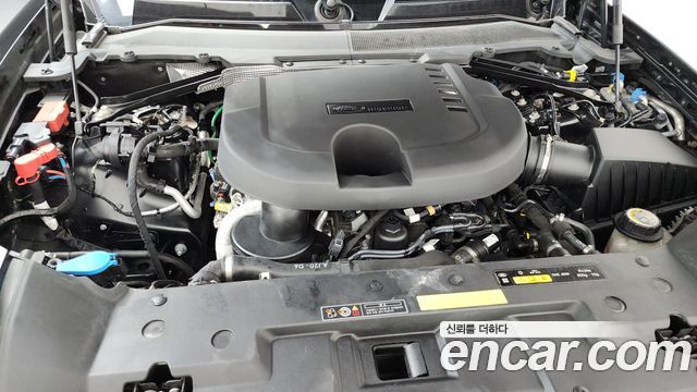 Land Rover Defender 2022 — photo 6