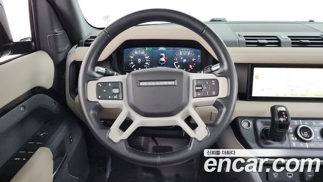 Land Rover Defender 2022 — photo 20