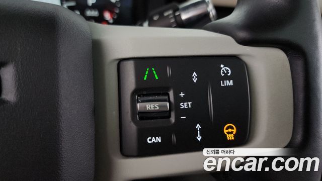 Land Rover Defender 2022 — photo 23