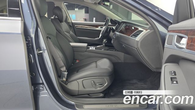 Hyundai Genesis 2015 — photo 17