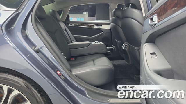 Hyundai Genesis 2015 — photo 18