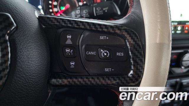 Jeep Wrangler 2019 — photo 16