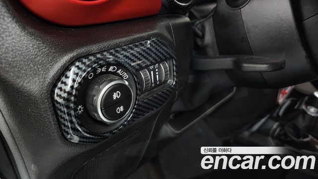 Jeep Wrangler 2019 — photo 17