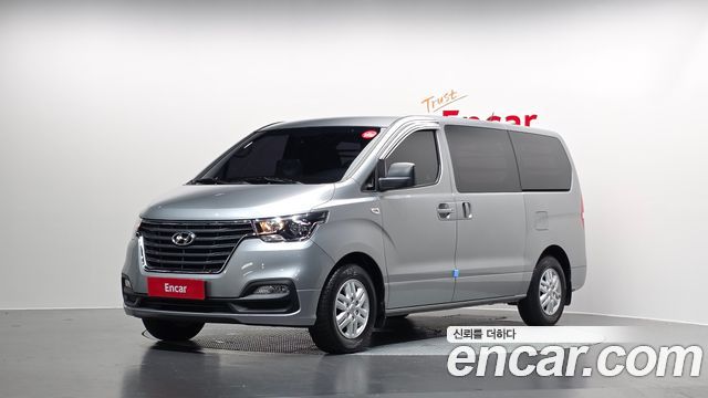 Hyundai Starex 2020 — photo 1