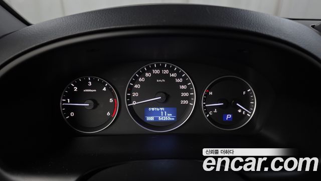 Hyundai Starex 2020 — photo 11