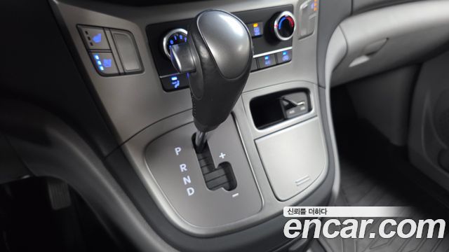Hyundai Starex 2020 — photo 12