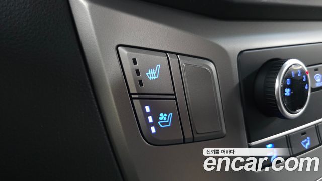 Hyundai Starex 2020 — photo 22