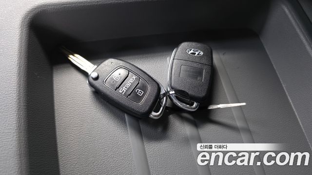 Hyundai Starex 2020 — photo 28
