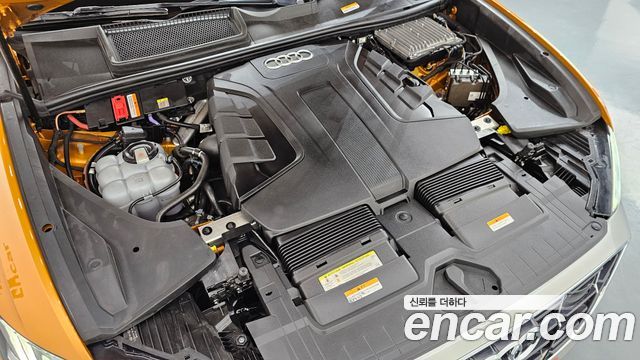 Audi Q8 2021 — photo 6