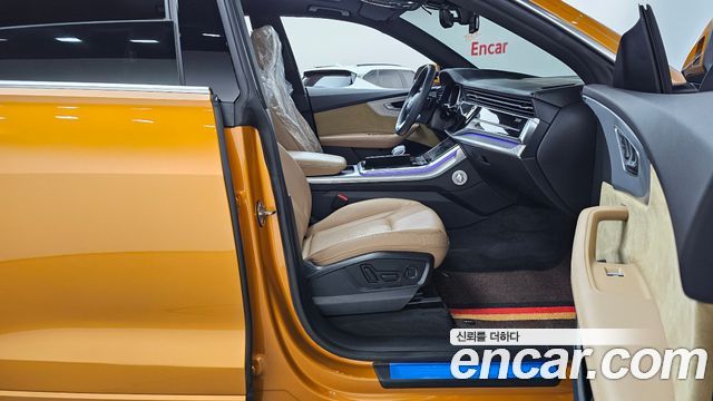Audi Q8 2021 — photo 11