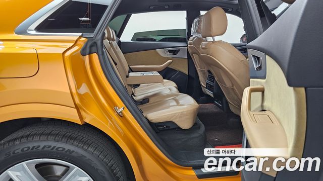 Audi Q8 2021 — photo 12