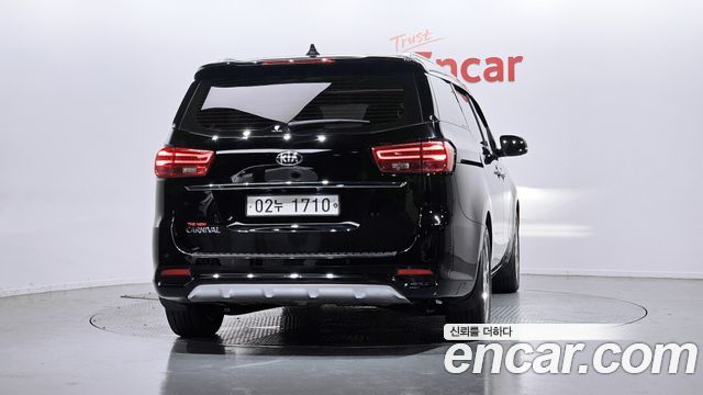 Kia Canival 2019 — photo 4