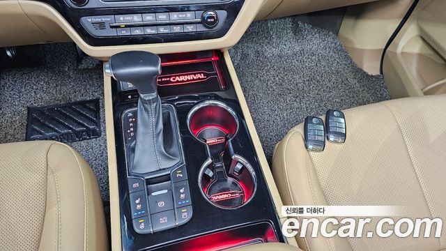 Kia Canival 2019 — photo 9