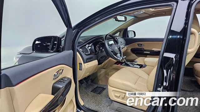 Kia Canival 2019 — photo 10