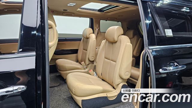 Kia Canival 2019 — photo 11