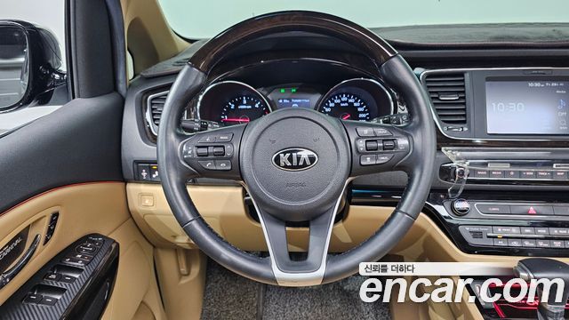 Kia Canival 2019 — photo 14