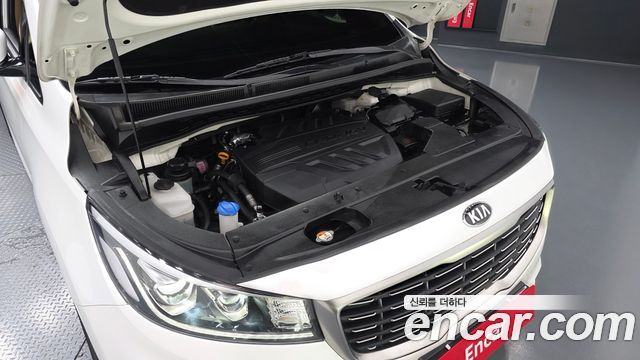 Kia Canival 2020 — photo 6