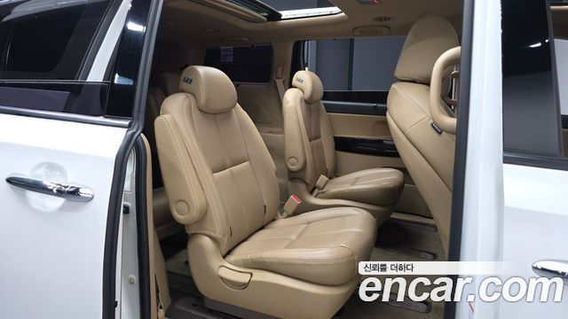 Kia Canival 2020 — photo 12