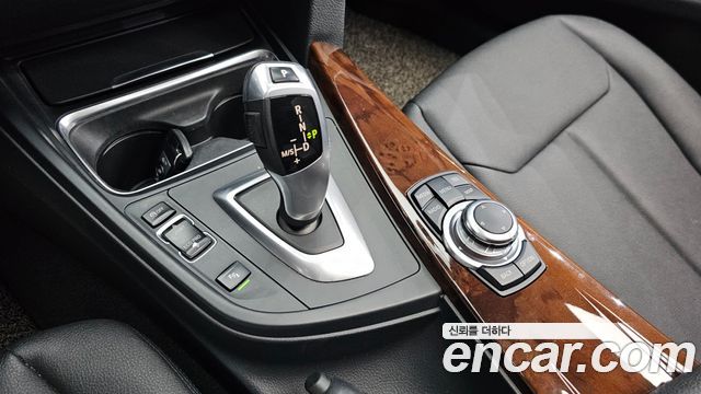 BMW 3-Series 2013 — photo 9