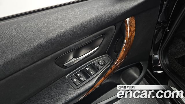 BMW 3-Series 2013 — photo 17