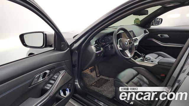 BMW 3-Series 2021 — photo 10