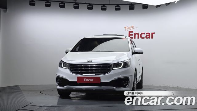 Kia Canival 2018 — photo 3