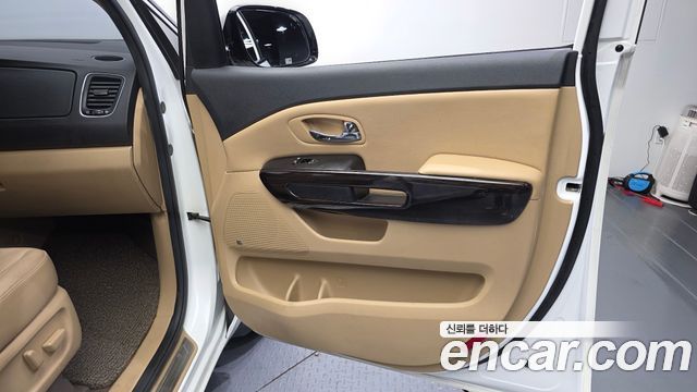 Kia Canival 2018 — photo 14