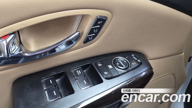 Kia Canival 2018 — photo 30