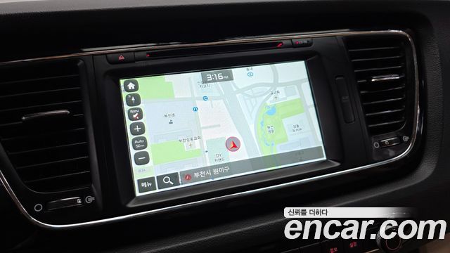 Kia Canival 2018 — photo 33