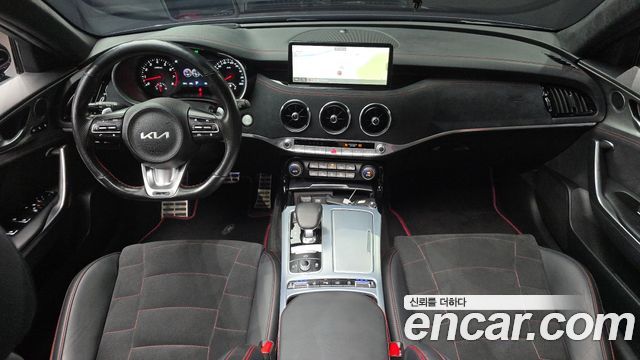 Kia Stinger 2023 — photo 10