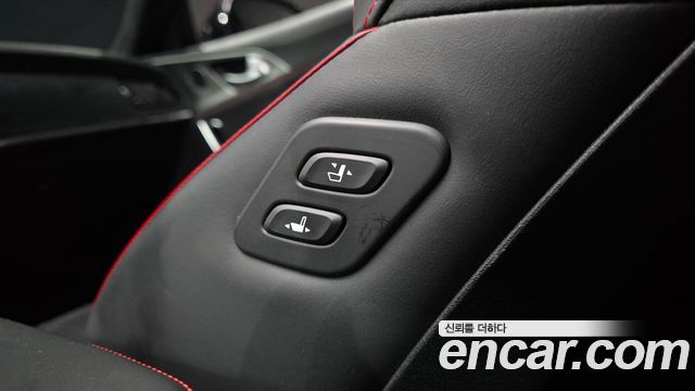 Kia Stinger 2023 — photo 35