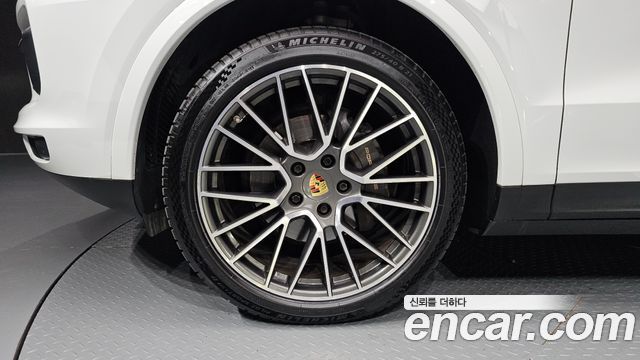 Porsche Cayenne 2020 — photo 5