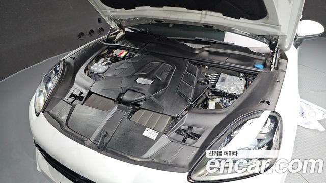 Porsche Cayenne 2020 — photo 6