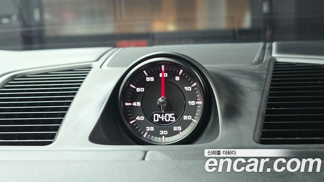 Porsche Cayenne 2020 — photo 28