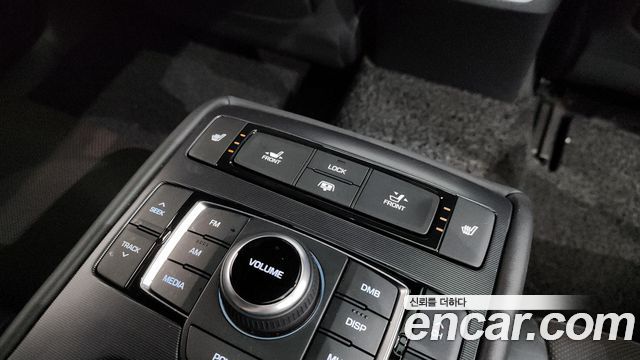 Genesis G80 2018 — photo 20