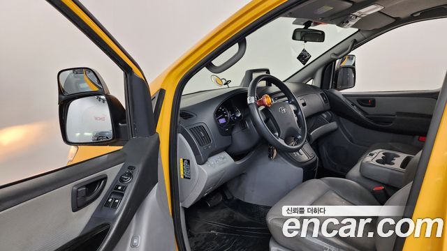 Hyundai Starex 2019 — photo 10