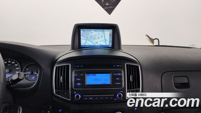 Hyundai Starex 2019 — photo 13