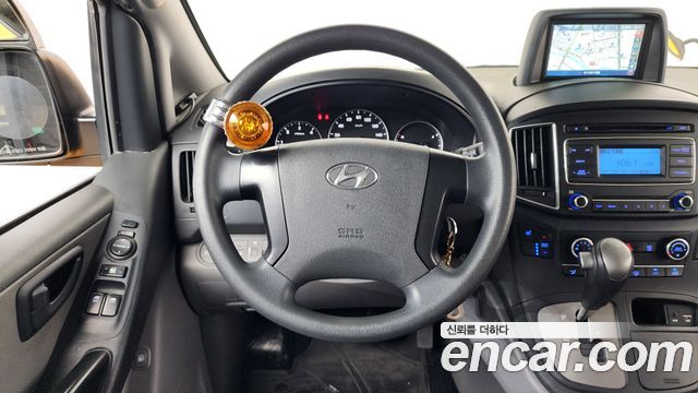 Hyundai Starex 2019 — photo 14